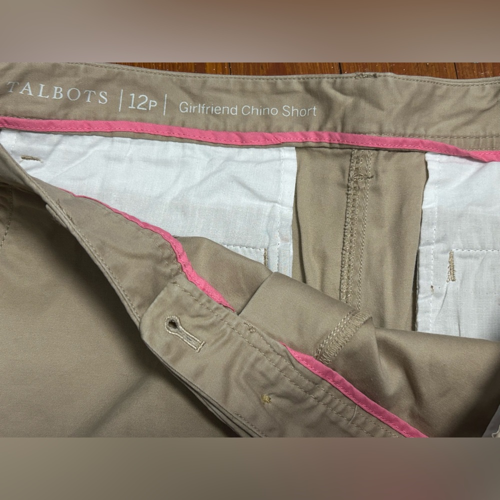 Talbots 12p Khaki Girlfriend Chino Shorts - Picture 2 of 4